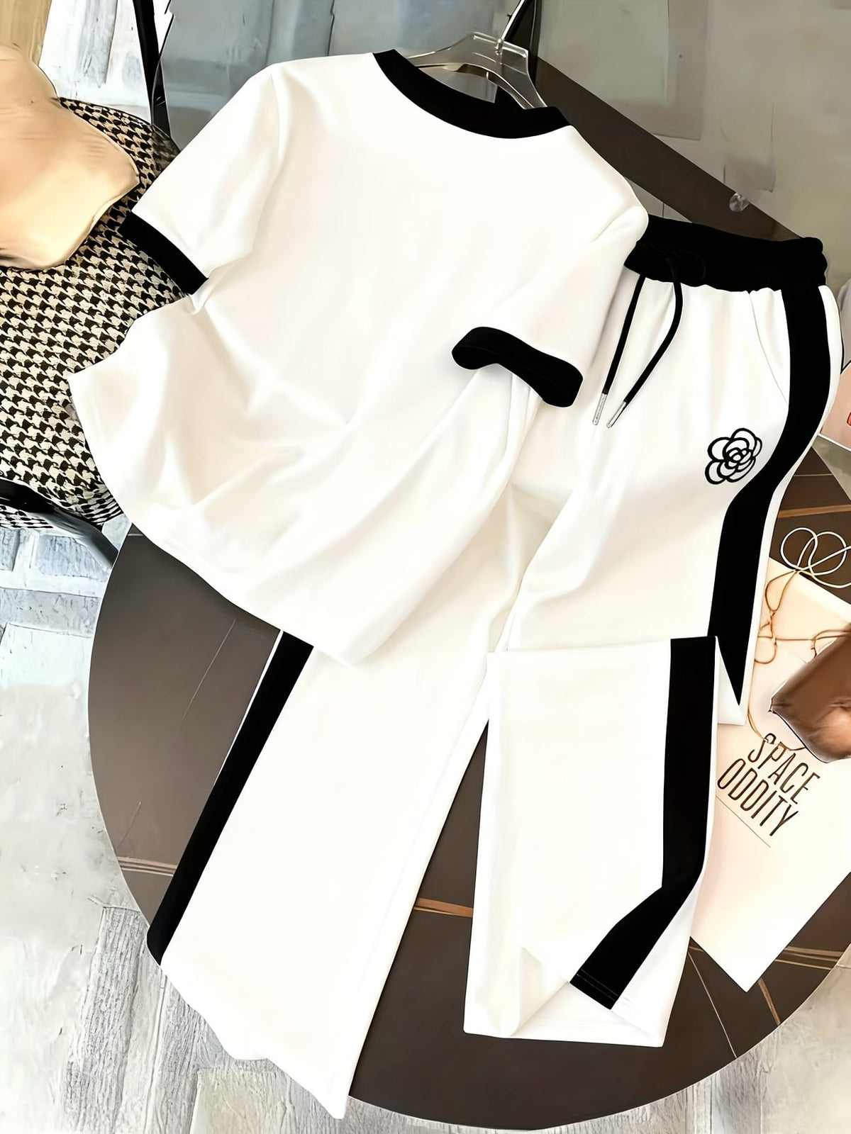 Contrast Trim Sweater and Wide-Leg Pants Co-Ord Set